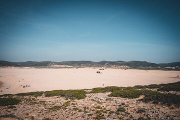 Küstenlandschaft mit Felsen und Meer	