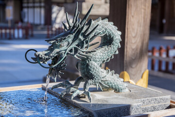 手水舎　竜　ちょうずしゃ　龍の口　寺社仏閣　大国魂神社