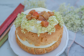 rhubarb elderflower cake