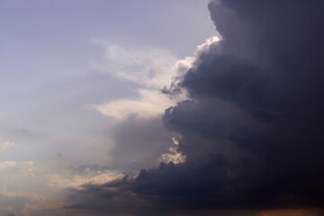 Fototapeta na wymiar Cloudy skies