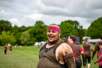 runner with pink head band