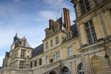 Fototapeta na wymiar view on the castle of Fontainebleau