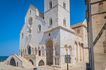 Obraz premium Trani is a seaport of Apulia, in southern Italy, on the Adriatic Sea.