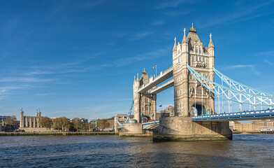 Tower Bridge und Tower of London - obrazy, fototapety, plakaty