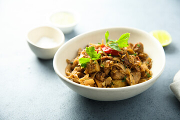 Wok noodles with chili and soy meat