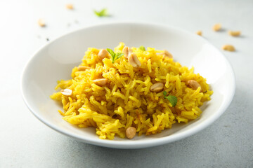 Spicy rice with salted peanut