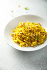 Spicy rice with salted peanut