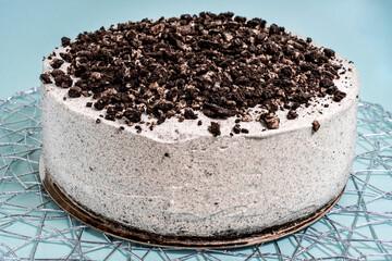 Cookie and cream cake