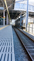 Fototapeta premium 新幹線の駅のホーム