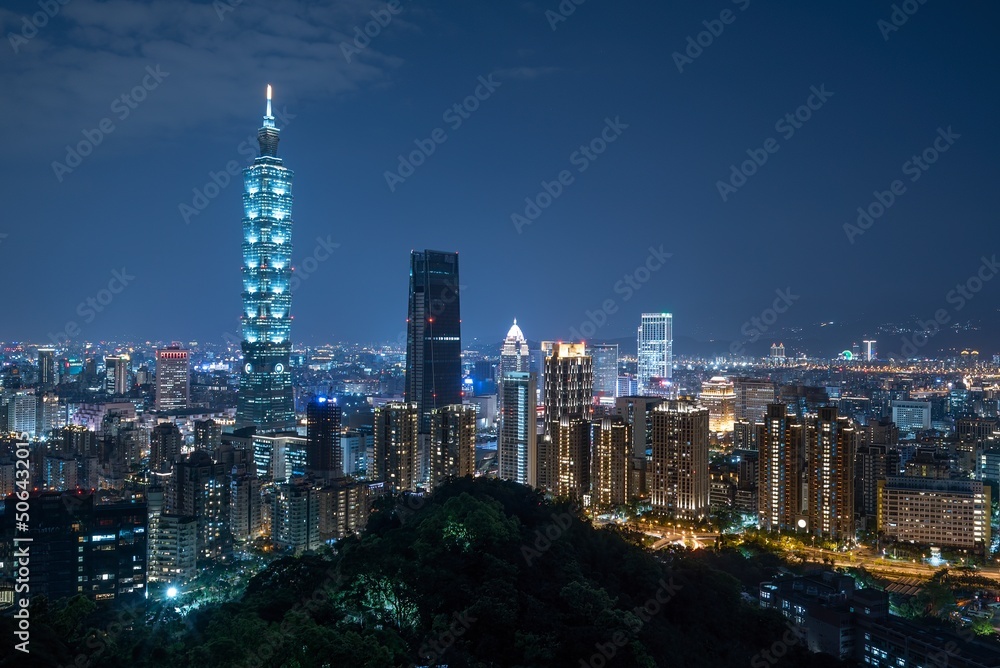 Wall mural taipei, taiwan city skyline at night