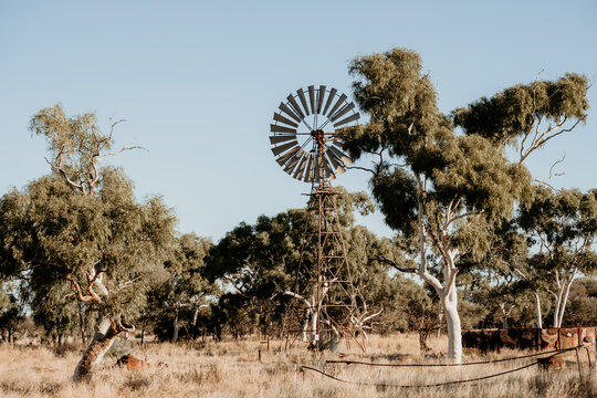 An old farm windmill