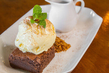 Brownie com sorvete