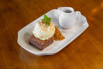 Brownie com sorvete