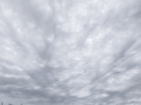 heller, lichter grauer Himmel, Hintergrund Textur