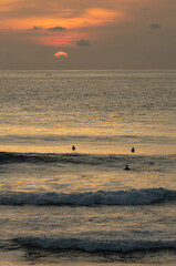 Fototapeta premium Sunset in Bali, Uluwatu beach, Indonesia