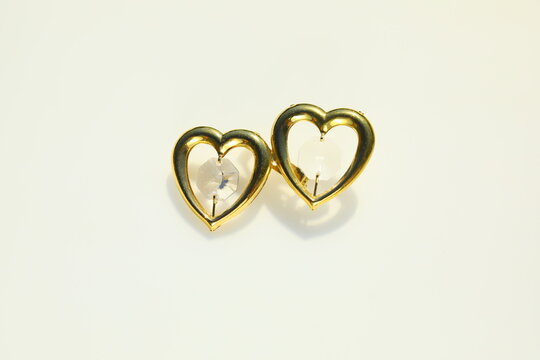 Ornate Heart Brooch Pin Vintage Costume Jewelry Fashion Accessory