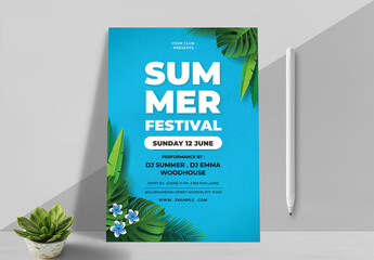 Blue Summer Party Flyer Layout with Palm Trees and Skyline - obrazy, fototapety, plakaty