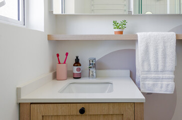 Fototapeta na wymiar bathroom interior design in white tones
