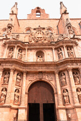 Fototapeta na wymiar Santa Maria de Montblanc church, Tarragona, Spain