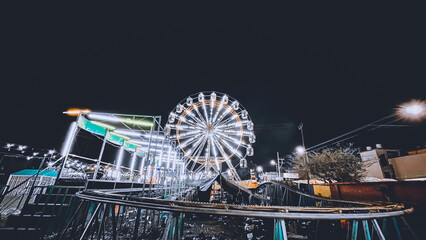 ferris wheel in night