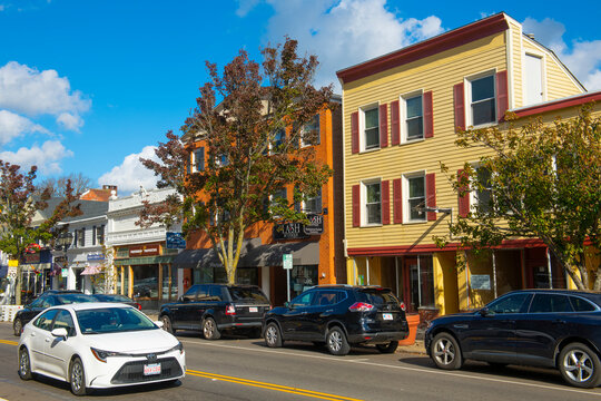 Historic Commercial Building At 7 Main Street In Historic Town Center Of Plymouth, Massachusetts MA, USA. 