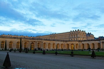 Obraz premium facade of the house of parliament
