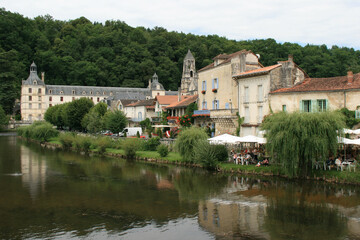 river dronne in brantôme (france)
