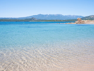 Plage de Tannara en Corse du Sud et ses eaux turquoises