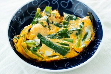 栄養満点のニラ玉
chinese chive and egg    stir fly cooking