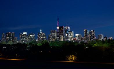Fototapeta na wymiar Skyline of Toronto at Night