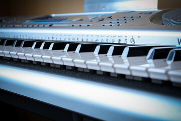 Synthesizer on the side, synthesizer keys, selective focus