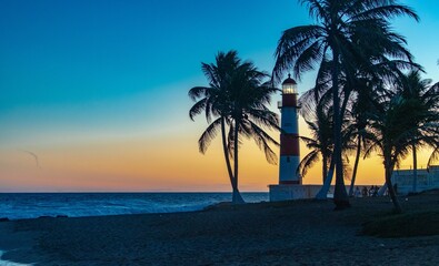 Obraz premium Pôr-do-Sol - Farol de Itapuã