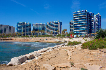 Fototapeta premium Vega Baja del Segura - Torrevieja - Urbanización Rocío del Mar - Costa, edificaciones y restos arqueológicos