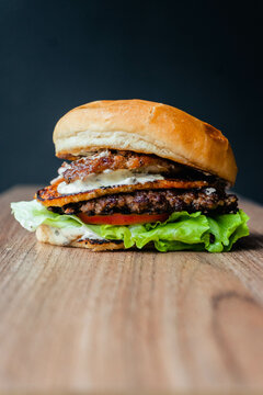 hamburguer with chorizo and argentinian provoleta