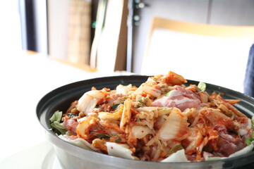 自宅で美味しそうなキムチ鍋