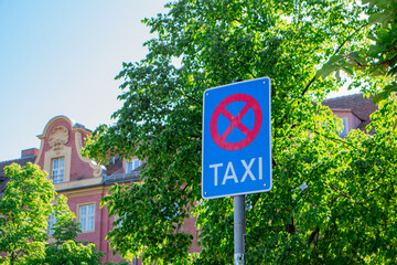 Road sign in Germany, taxi rank - obrazy, fototapety, plakaty