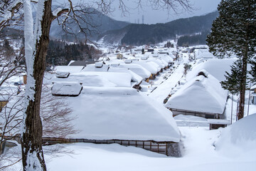 Fototapeta na wymiar 大内宿の雪景色