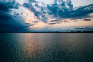 Obraz premium 夕暮れの海