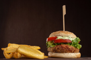 Hamburger - Snack with chicken burger, lettuce, tomato, mozzarella cheese and fries