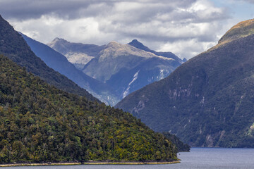 フィヨルドランド国立公園