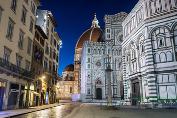 Obraz premium views of santa maria del fiore cathedral in florence, italy 