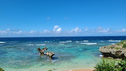 海を見渡す