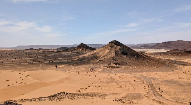 In der Wüste in Marokko Steine und Berge
