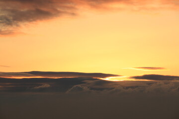 瀬戸内海の日の出と雲海