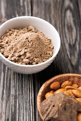 Almonds with chocolate