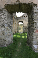 Fototapeta na wymiar old ruin of castle