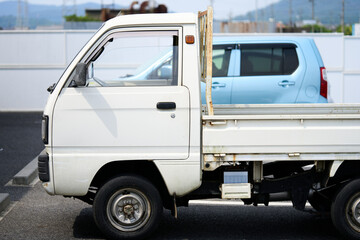 日本の農業に使われる軽トラ