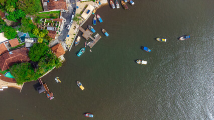 Ilha de Santo Aleixo em Pernambuco é um espetáculo de belezas naturais. Com origem vulcânica,...