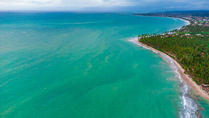 Fototapeta na wymiar Ilha de Santo Aleixo em Pernambuco é um espetáculo de belezas naturais. Com origem vulcânica, praias com mar transparente e calmo.