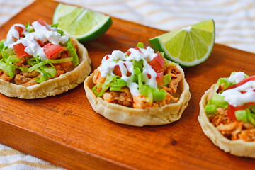 Mexican Sopes
メキシコのソペス